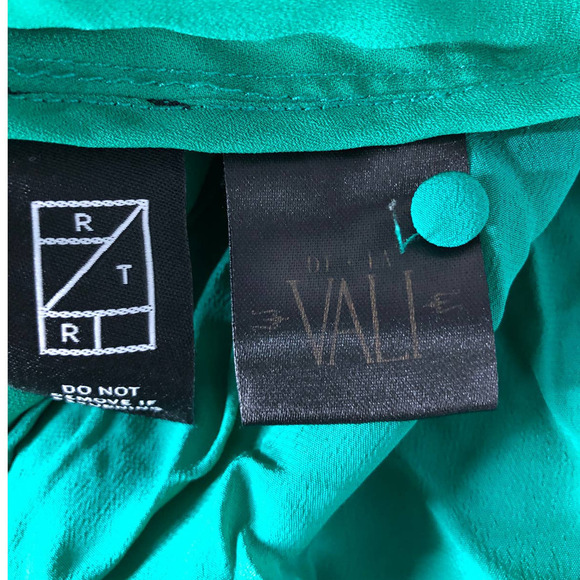 De La Vali Presley Gown Puff Sleeve Green 10 - Picture 9 of 11